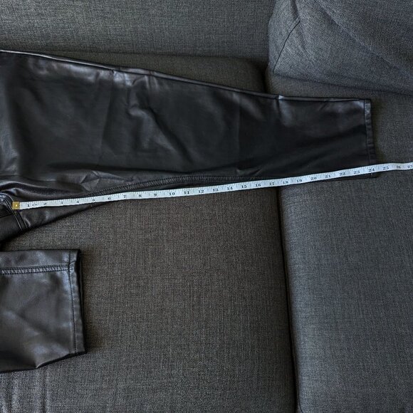Abercrombie & Fitch The Skinny High Rise Faux Leather Pants Short Inseam - Picture 8 of 9